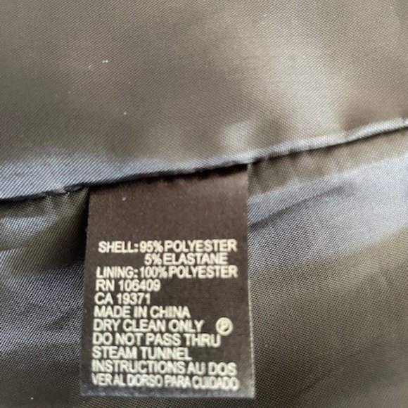 NWOT.  Velvet never worn Tahari Arthur S. Levine blazer/jacket.  XS - Picture 5 of 6